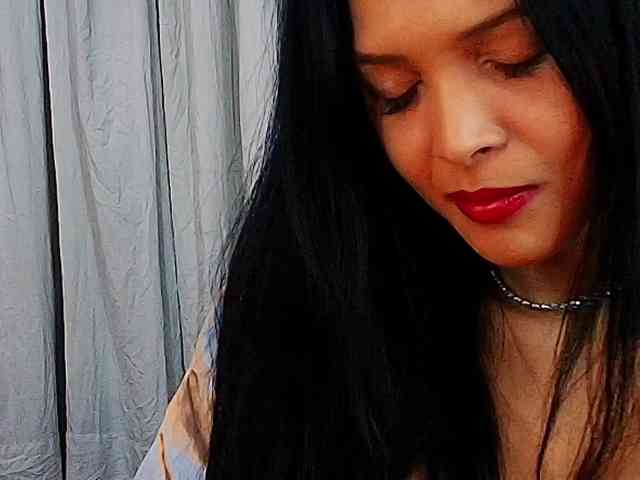 MommyJeva webcam