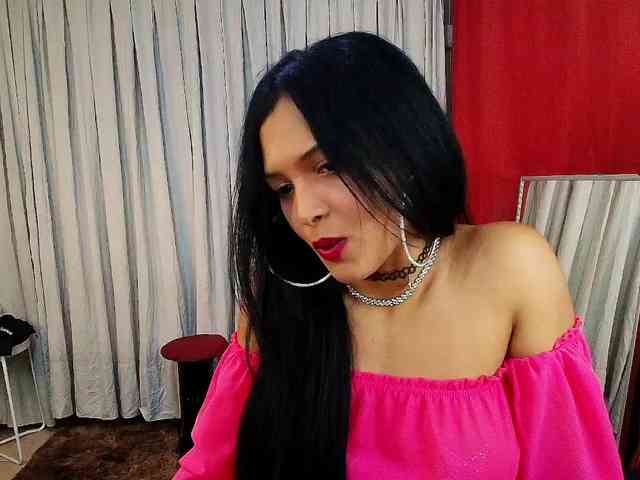 MommyJeva webcam