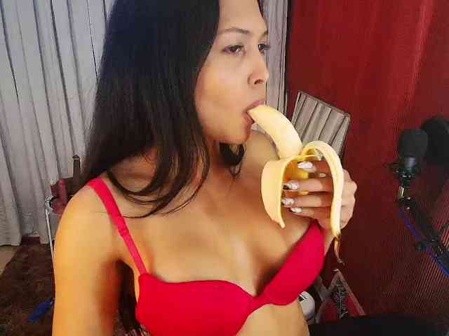 MommyJeva webcam