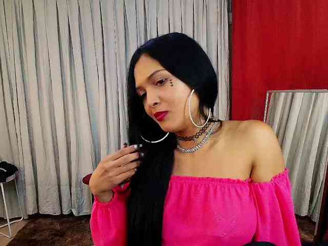 MommyJeva webcam