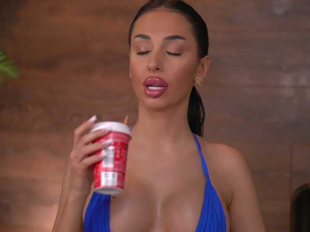 KairaAndrews's BongaCams show and profile