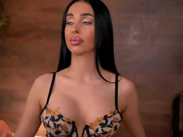 Sex chat gratuit in direct cu KairaAndrews pe BongaCams