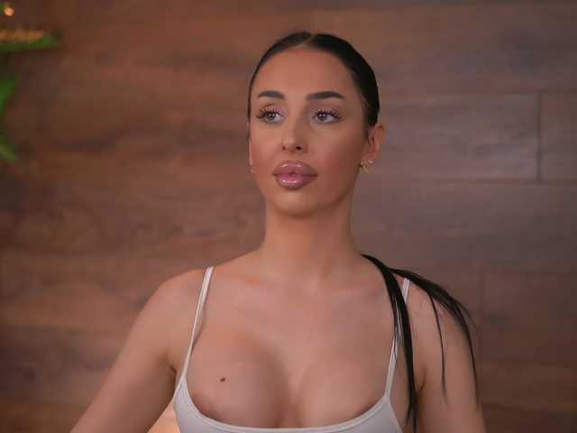 KairaAndrews's BongaCams show and profile