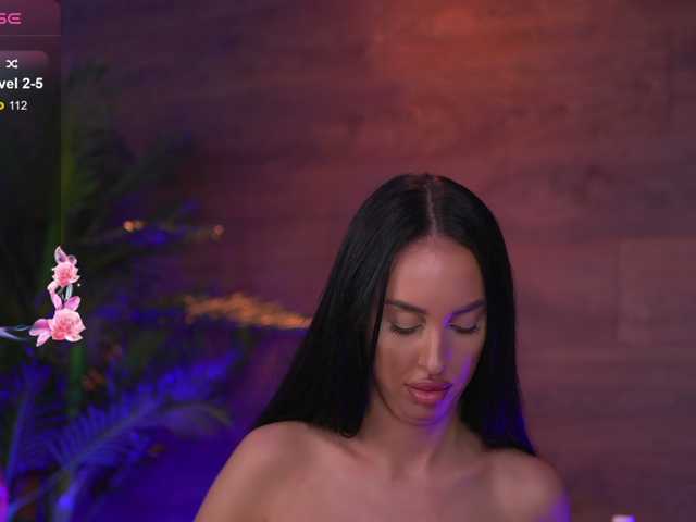 Sex chat gratuit in direct cu KairaAndrews pe BongaCams