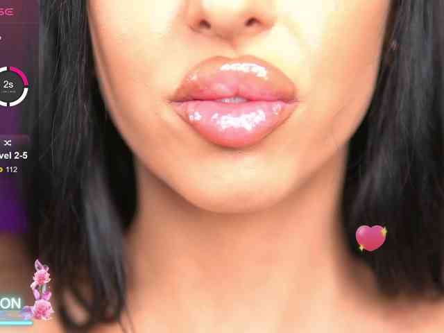 live porno webcam KairaAndrews