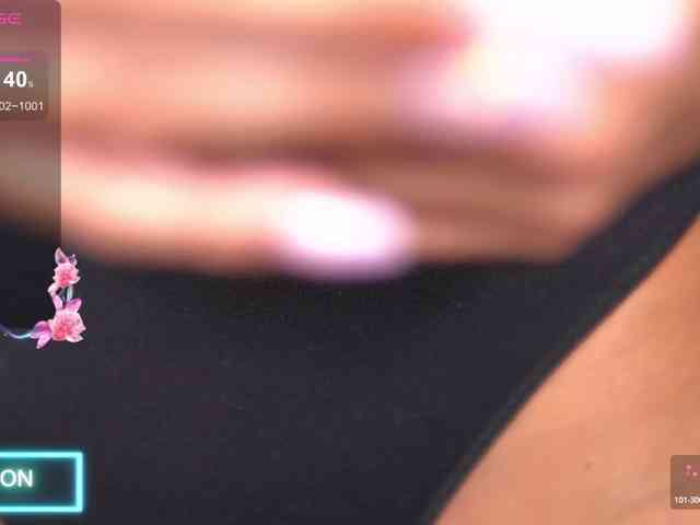 KairaAndrews webcam