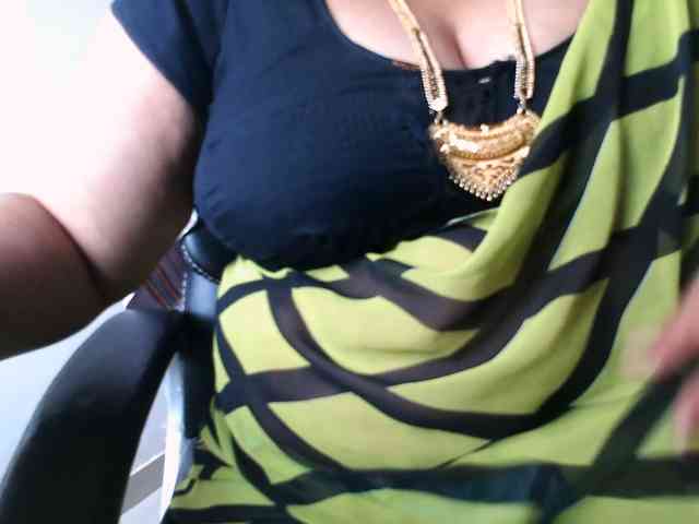 hotpavitra Live Webcam on BongaCams