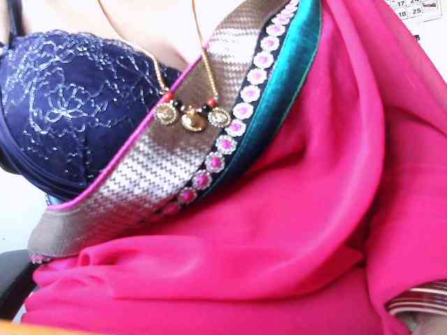 hotpavitra Live Webcam on BongaCams