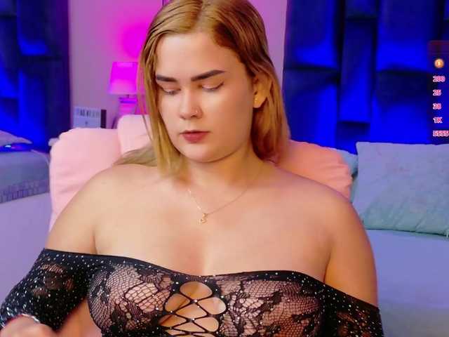  LindayTaylor chat room