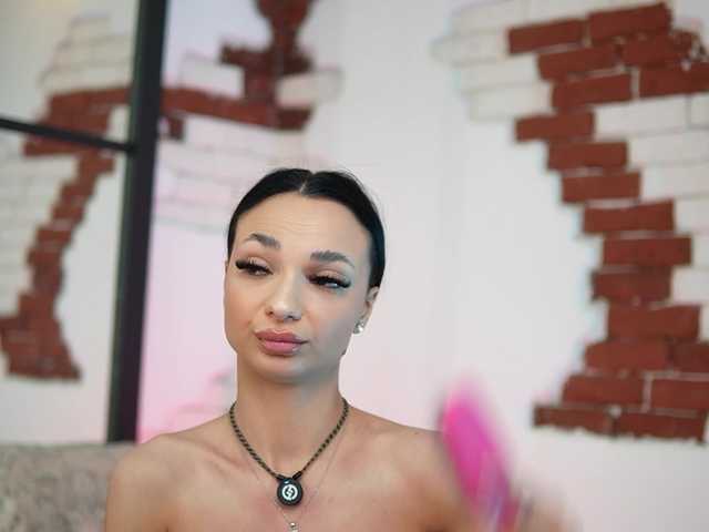 MaraJolie's BongaCams show and profile