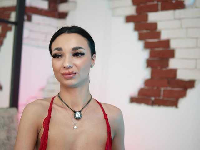 MaraJolie's BongaCams show and profile