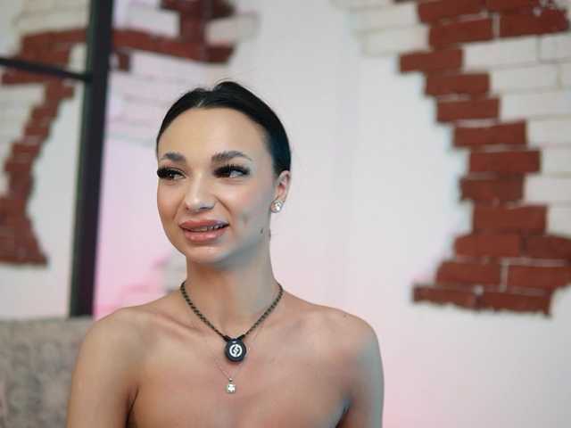 MaraJolie's BongaCams show and profile