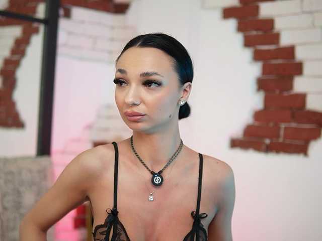 MaraJolie's BongaCams show and profile