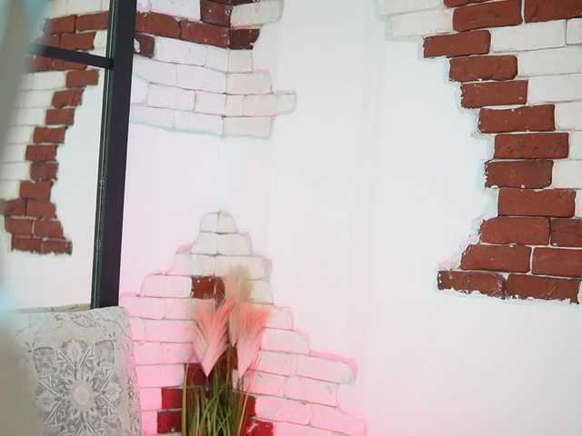 MaraJolie's BongaCams show and profile