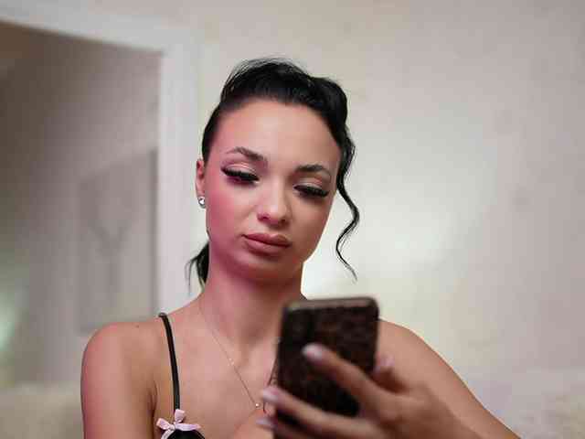 MaraJolie webcam