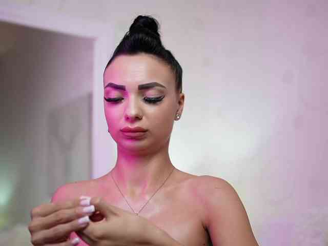 MaraJolie webcam