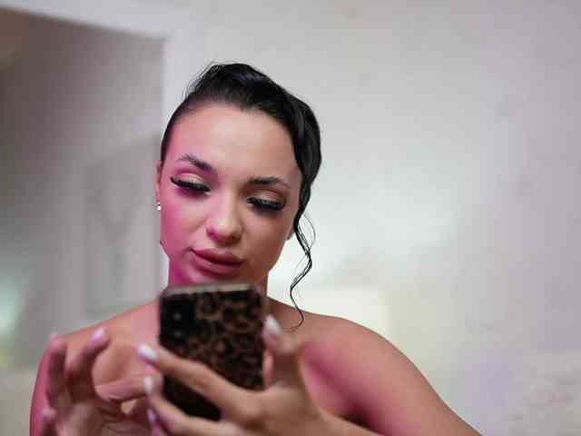 MaraJolie webcam
