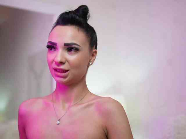 MaraJolie webcam