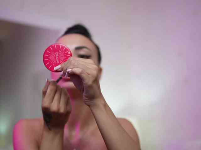 MaraJolie webcam