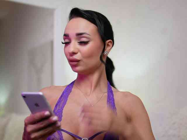 MaraJolie webcam