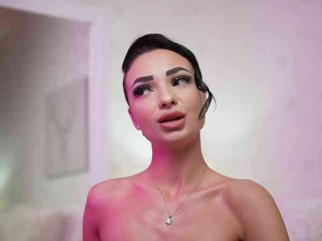 nude cam MaraJolie