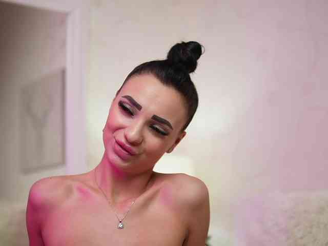 MaraJolie webcam