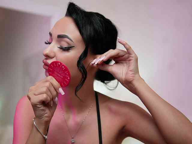 MaraJolie webcam