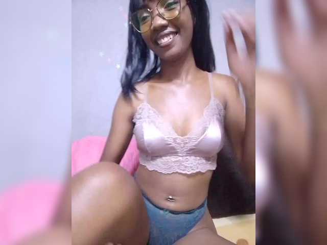 Alexia05 webcam bongacams model stream image