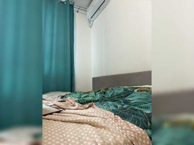 Uliae's BongaCams show and profile