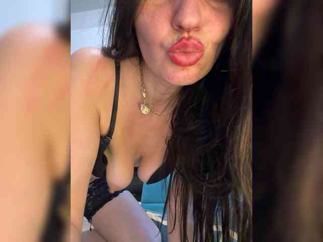 Uliae Live Webcam on BongaCams