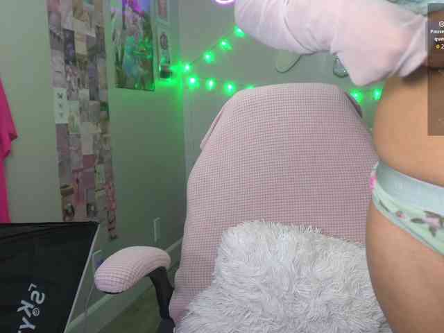 UwUKalieRxUwU webcam