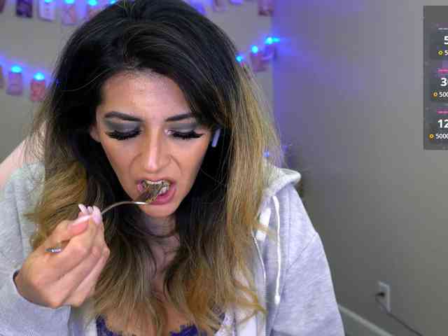 UwUKalieRxUwU webcam