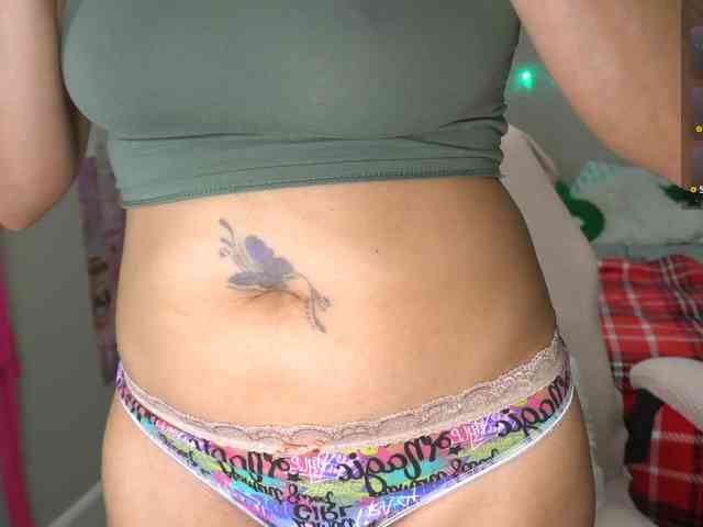 UwUKalieRxUwU webcam