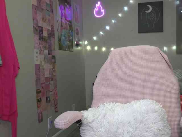 UwUKalieRxUwU webcam