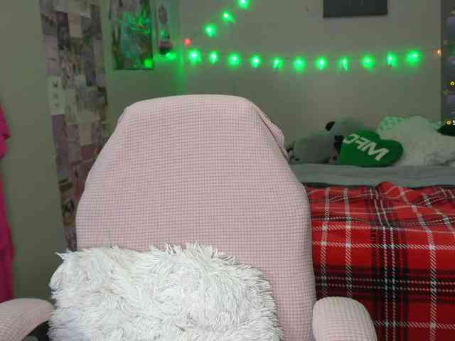 UwUKalieRxUwU webcam