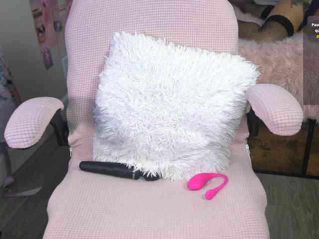 UwUKalieRxUwU webcam