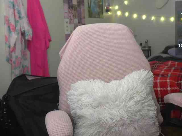 UwUKalieRxUwU webcam