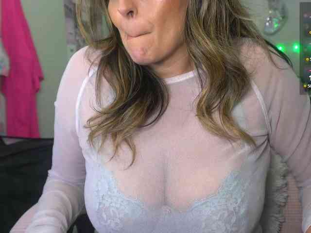 UwUKalieRxUwU webcam