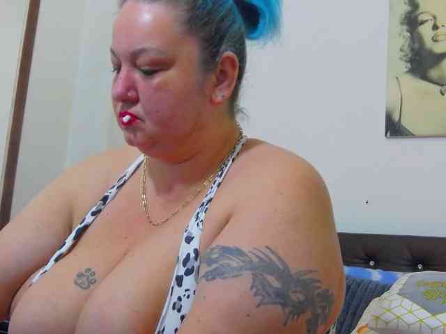 BBWBlackDevon webcam