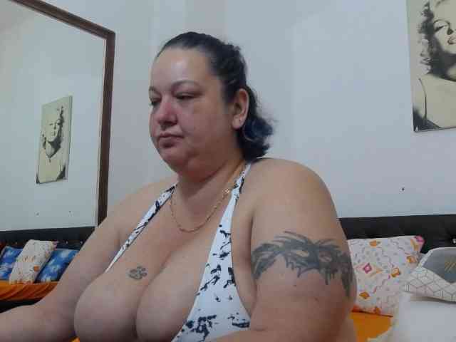 BBWBlackDevon webcam