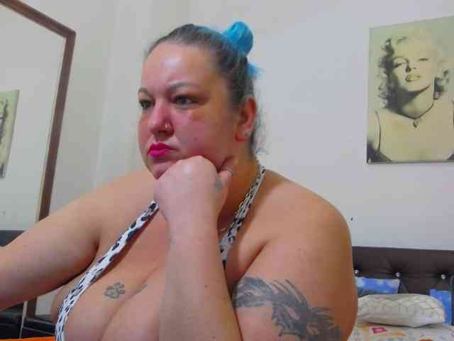 BBWBlackDevon webcam