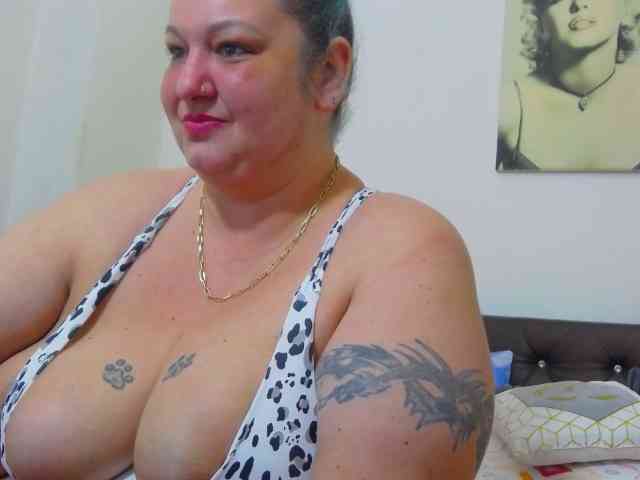 BBWBlackDevon webcam