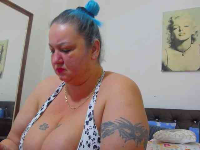 BBWBlackDevon webcam