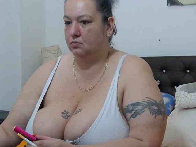 BBWBlackDevon webcam
