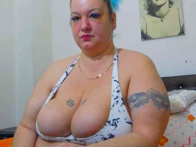 BBWBlackDevon webcam