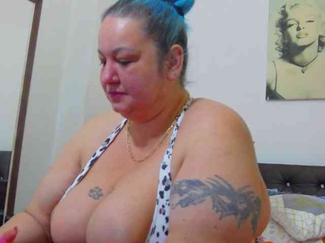 BBWBlackDevon webcam