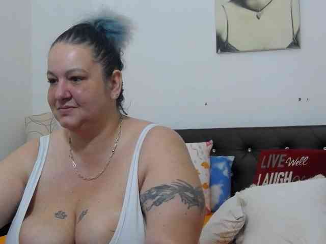 BBWBlackDevon webcam
