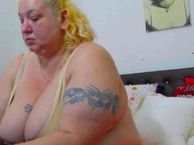 BBWBlackDevon webcam