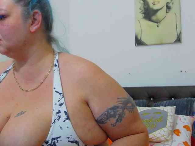 BBWBlackDevon webcam
