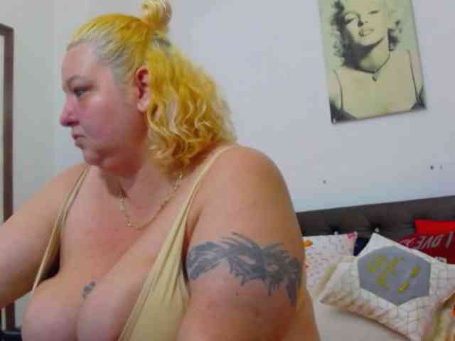 BBWBlackDevon webcam